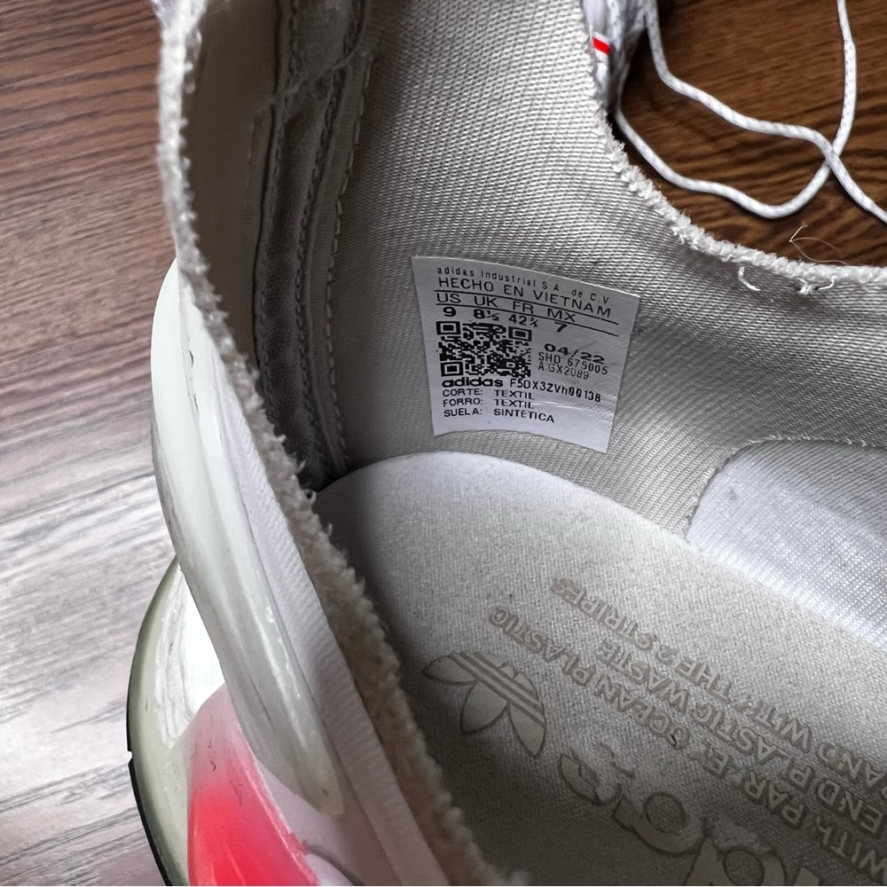 adidas Originals NMD_V3 sneakers in white size 9 - Picture 12 of 15